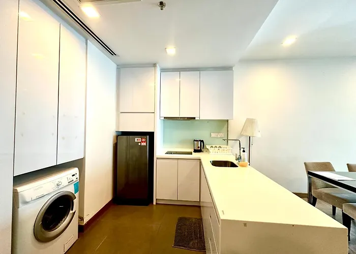 Roomy Suites @One Bukit Ceylon